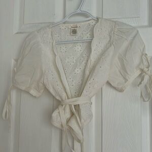 Eyelet mini wrap cotton shirt